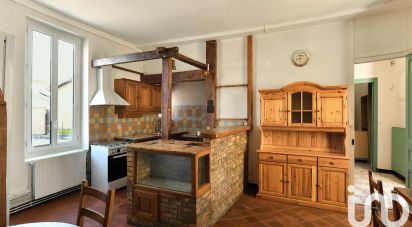 House 8 rooms of 202 m² in Craponne (69290)