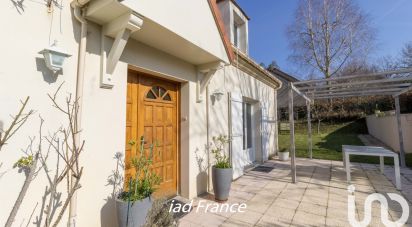 Maison traditionnelle 7 pièces de 188 m² à Maule (78580)