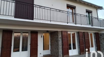 Maison 5 pièces de 115 m² à Jussac (15250)