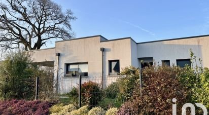 Maison 4 pièces de 113 m² à Saint-Georges-Montcocq (50000)