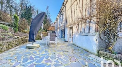 House 8 rooms of 240 m² in Signy-l'Abbaye (08460)