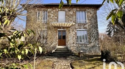 Mansion 6 rooms of 168 m² in Garancières (78890)