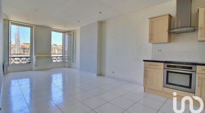 Appartement 3 pièces de 65 m² à Marseille (13007)