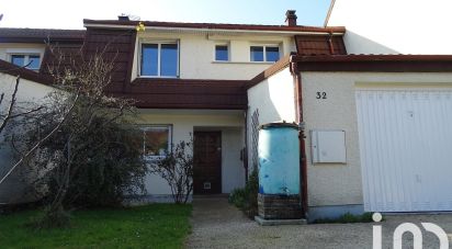 House 6 rooms of 90 m² in Bondoufle (91070)