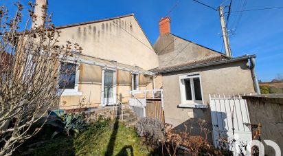 Townhouse 4 rooms of 106 m² in Châteaumeillant (18370)