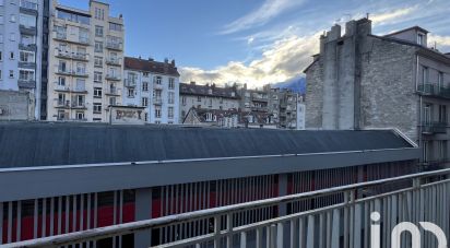 Apartment 4 rooms of 94 m² in Grenoble (38000)