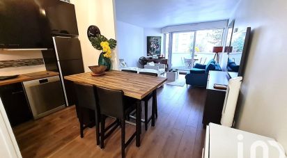 Studio 1 room of 38 m² in Paris (75016)