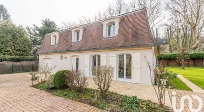 House 6 rooms of 140 m² in Bièvres (91570)