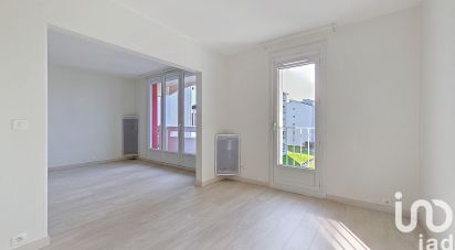 Apartment 3 rooms of 79 m² in Lons (64140)