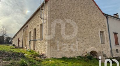 Longère 5 pièces de 186 m² à Domérat (03410)