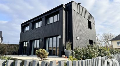 Maison d’architecte 5 pièces de 140 m² à Regnéville-sur-Mer (50590)