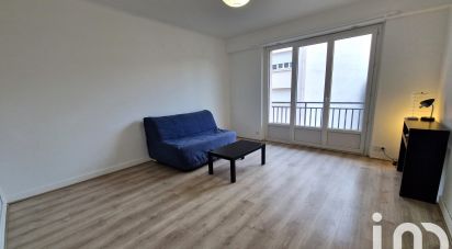 Apartment 1 room of 32 m² in Pau (64000)