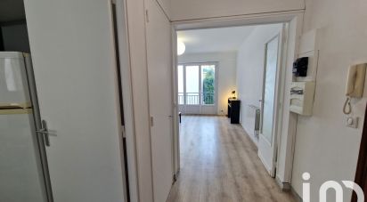 Apartment 1 room of 32 m² in Pau (64000)