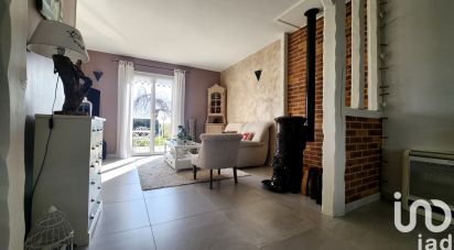 House 6 rooms of 120 m² in Sermaise (91530)