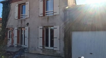 Maison 7 pièces de 160 m² à Sèvremont (85700)