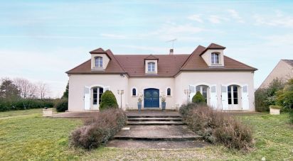 House 12 rooms of 242 m² in Amilly (45200)