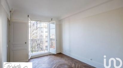 Appartement 3 pièces de 52 m² à Paris (75015)