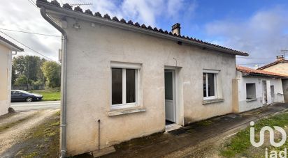 House 2 rooms of 62 m² in Saint-Claud (16450)