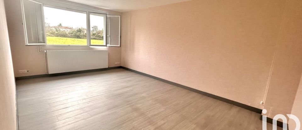 House 2 rooms of 62 m² in Saint-Claud (16450)