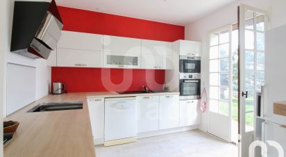 House 7 rooms of 108 m² in Saint-Avertin (37550)