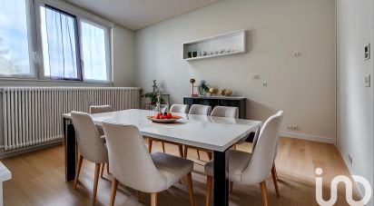 Apartment 3 rooms of 79 m² in Meylan (38240)