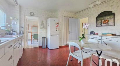 House 6 rooms of 140 m² in Maurepas (78310)