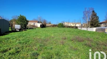 Land of 1,484 m² in Marsais-Sainte-Radégonde (85570)