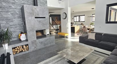 Maison 5 pièces de 144 m² à Vieux-Thann (68800)