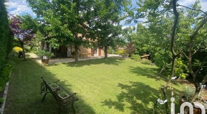 House 7 rooms of 176 m² in Craponne (69290)