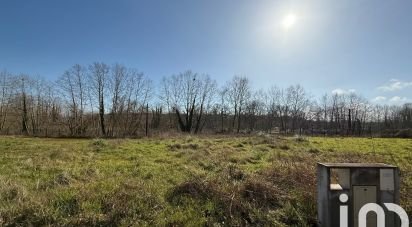 Land of 703 m² in Cauneille (40300)