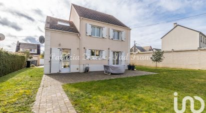 Traditional house 7 rooms of 113 m² in La Ville-du-Bois (91620)