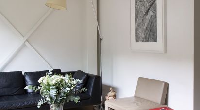 Duplex 6 rooms of 174 m² in Paris (75016)