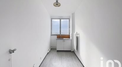 Appartement 2 pièces de 43 m² à Paris (75019)