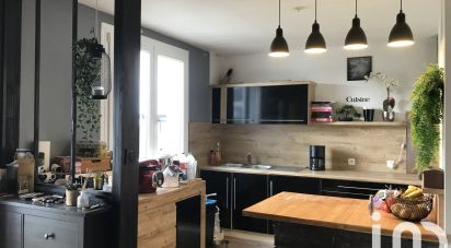 Maison 4 pièces de 83 m² à Loqueffret (29530)