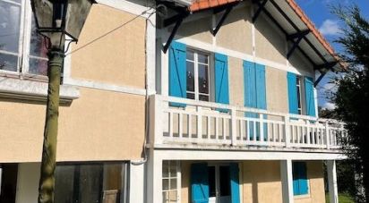 Maison 7 pièces de 175 m² à Vaux-sur-Seine (78740)