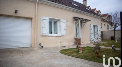 House 6 rooms of 100 m² in Roissy-en-Brie (77680)