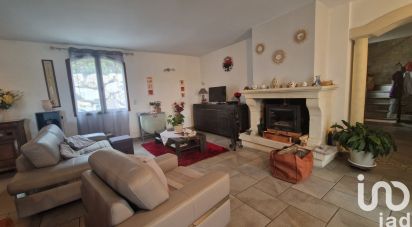 House 4 rooms of 136 m² in Valensole (04210)