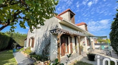 Traditional house 8 rooms of 143 m² in Saint-Germain-lès-Arpajon (91180)