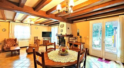 House 6 rooms of 143 m² in Jouy-Mauvoisin (78200)