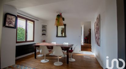 House 7 rooms of 140 m² in Fontenay-Saint-Père (78440)