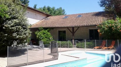 Maison 9 pièces de 260 m² à Arès (33740)