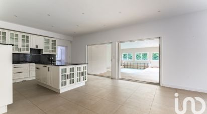 Pavillon 7 pièces de 245 m² à Chevigny-Saint-Sauveur (21800)