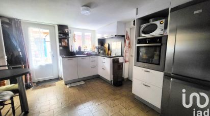 House 8 rooms of 158 m² in Fougères (35300)