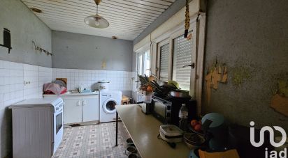 Village house 5 rooms of 106 m² in Les Adjots (16700)