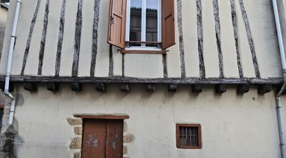 Town house 4 rooms of 90 m² in Maurs (15600)