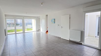 House 5 rooms of 109 m² in Périgny (17180)