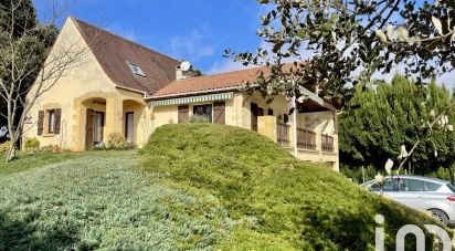 Traditional house 5 rooms of 131 m² in Saint-Crépin-et-Carlucet (24590)