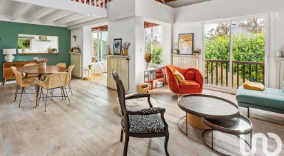 Maison traditionnelle 6 pièces de 208 m² à Nantes (44300)