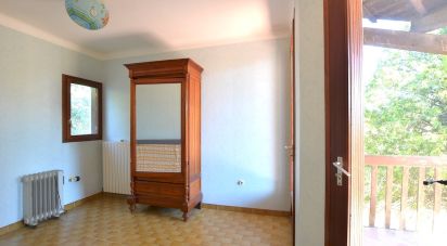 House 4 rooms of 100 m² in Arles (13200)