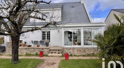 Traditional house 6 rooms of 159 m² in Saint-Herblain (44800)